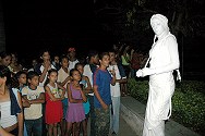 Karina dos Reis - Estatua Viva - Sobradinho - foto: Valria Simes